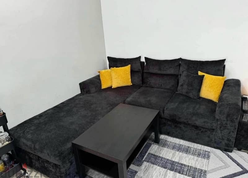 L shape sofa with table 1