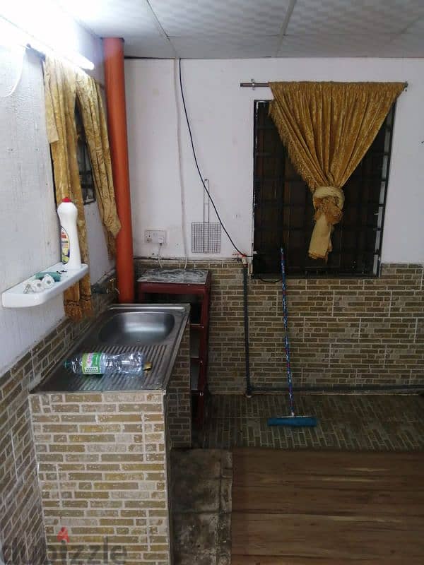 2 Rooms with toilets and kitchen nea Seeb Market 0