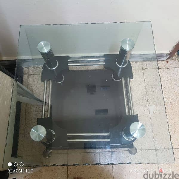 Glass table and sait lamp 3