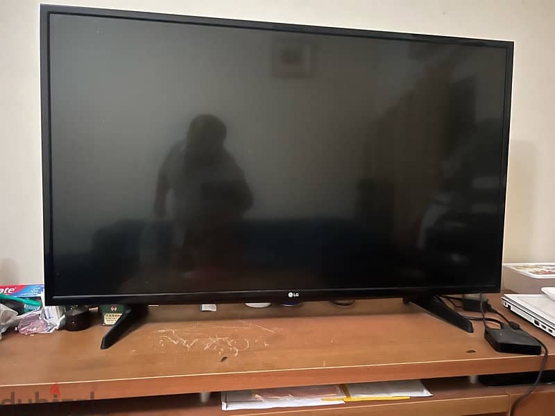 LG 44 inch LCD HD for sale 1