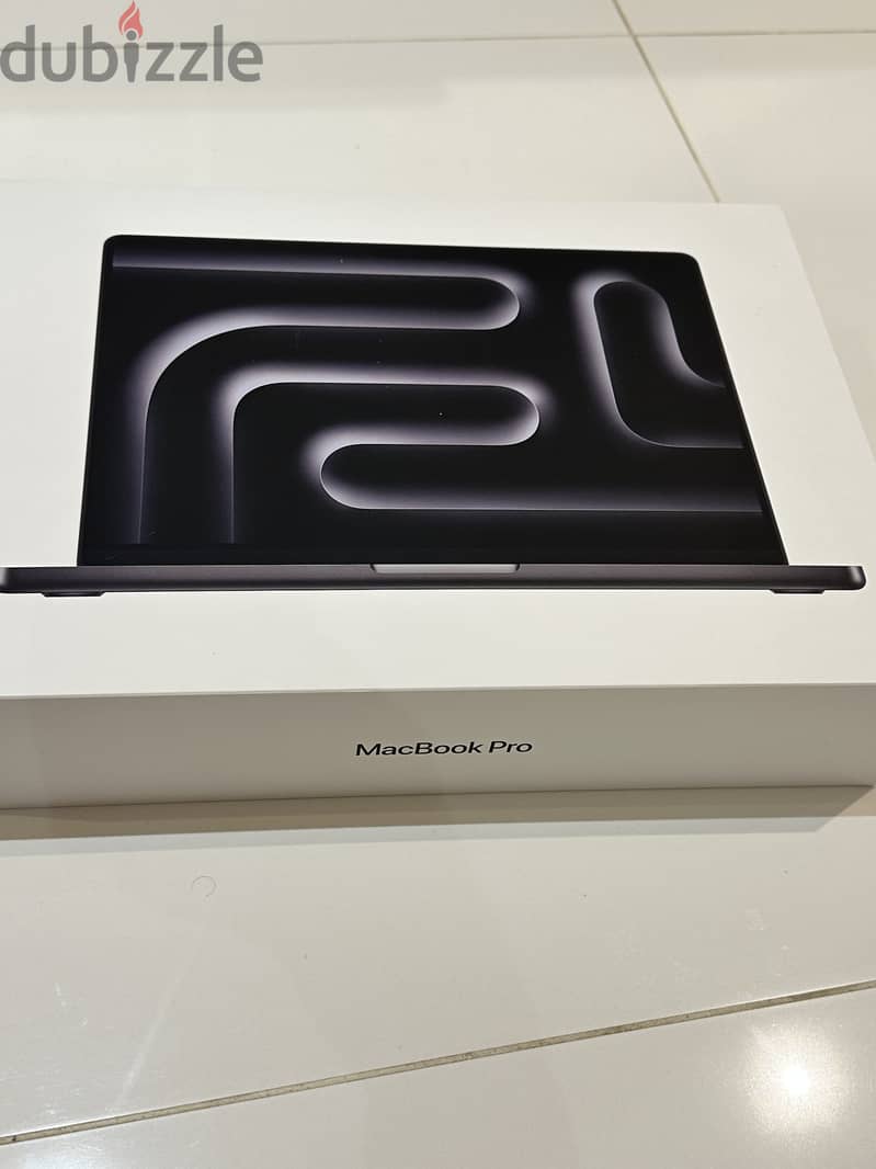 MacBook Pro M4-Boxed New 3