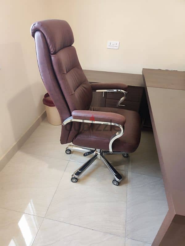 Office Furniture 4