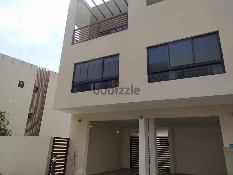 ADV1140*3BH villa for rent in Dar al zain 0