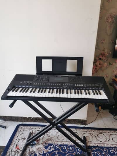 Yamaha keyboard for sale negotiable price