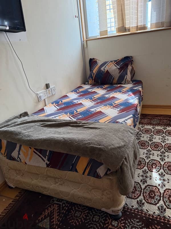 2 single bed with 2 metress 2