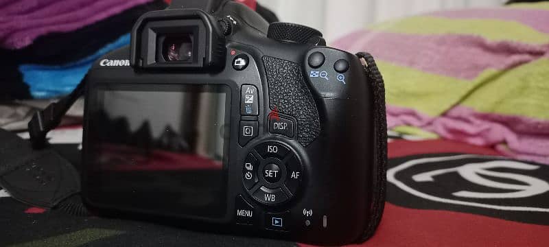 Canon 1300D 9