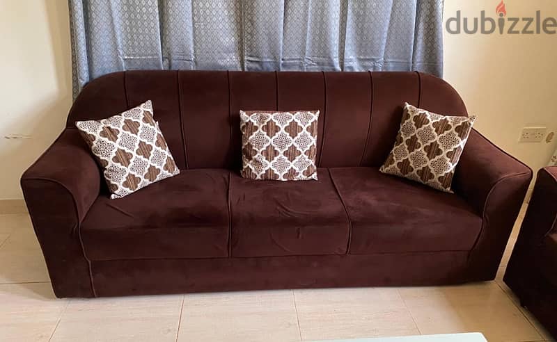 URGENT SALE!!!!! 5 seater Sofaset with FREE tea table 2