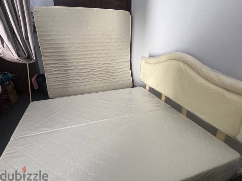 Almost NEW King size bed and mattress, 0