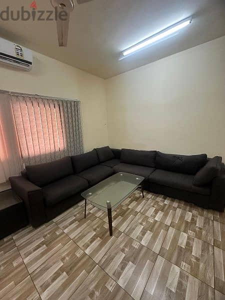 1bhk unfurnished apartment(210 including all bills) 3