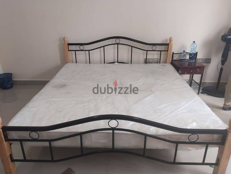 like new double bed & Mattress 0