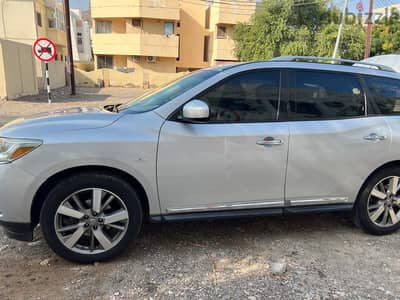 Nissan Pathfinder 2014 GCC Single Owner Urgent Sale