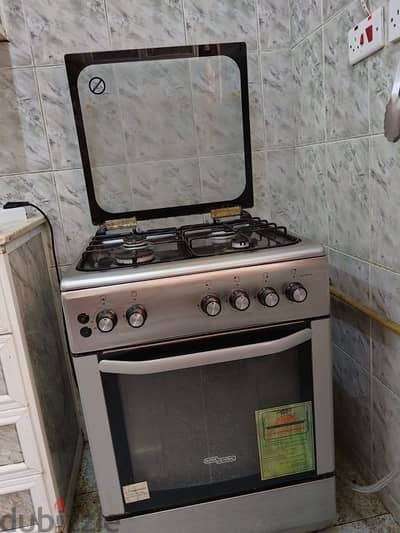 Cooking Range with Oven