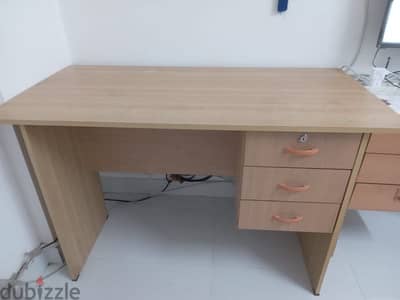 office table or study table good condition in lizugh near nahla