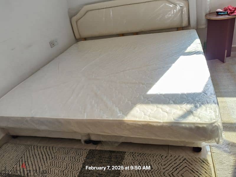 KING SIZE BED AND MATTRESS 7