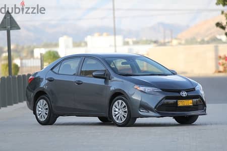 Toyota Corolla 2017 السياره نظيفه وبحادث بسيط جدا