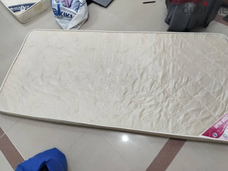 urgent sale 2 mattress 2