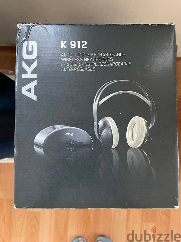 AKG Wireless Over-Ear Headphone 2