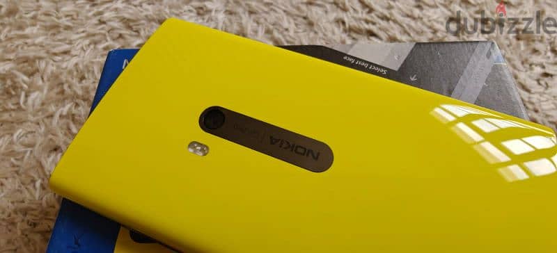 Classic Vintage Phone-Nokia Lumia 920 Yellow Color 2