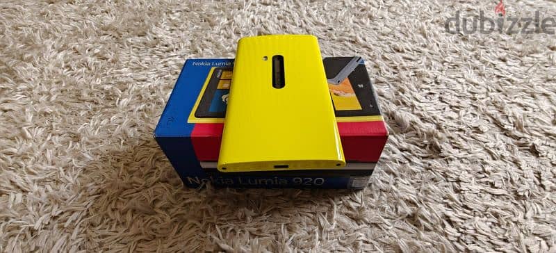 Classic Vintage Phone-Nokia Lumia 920 Yellow Color 3