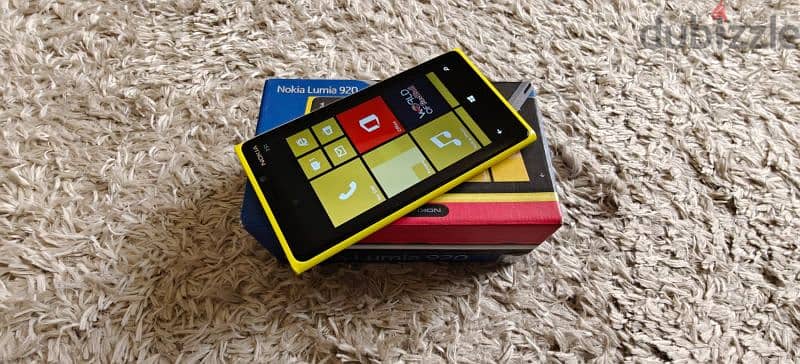 Classic Vintage Phone-Nokia Lumia 920 Yellow Color 5