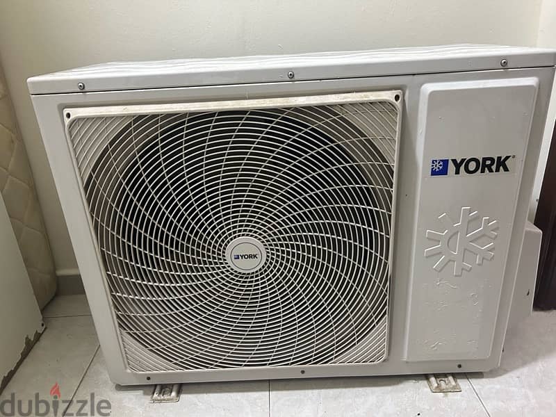 York Split Air Conditioner 1.5 Ton 1