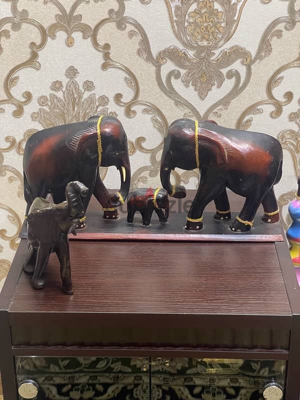 puare wood elephants 0