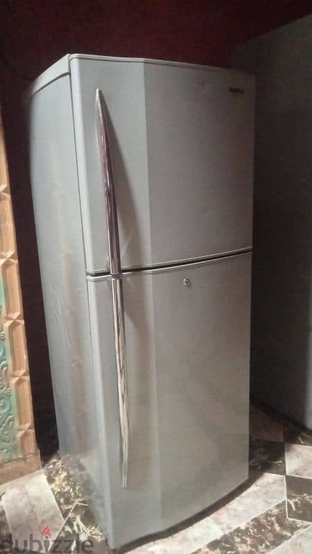 Clean refrigerator and excellent cooling 2