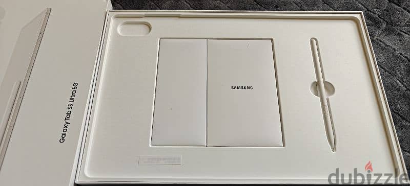 Monster Tablet-Samsung Galaxy Tablet S9 Ultra 5G New-Used Twice Only 15