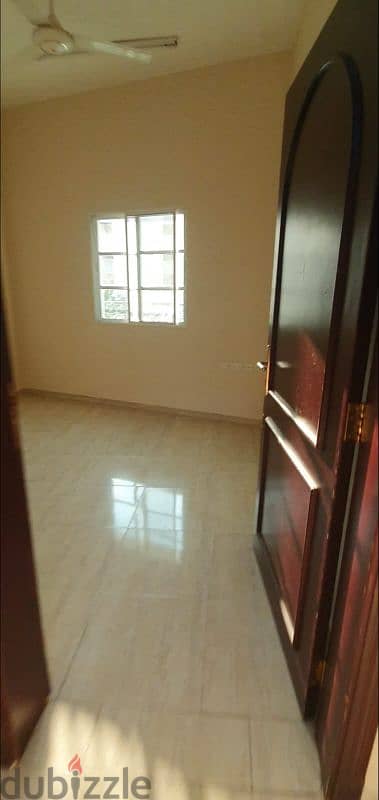 Flat First Floor Muttrah شقة طابق اول مطرح 3