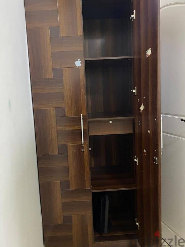 BROWN CUPBOARD 0