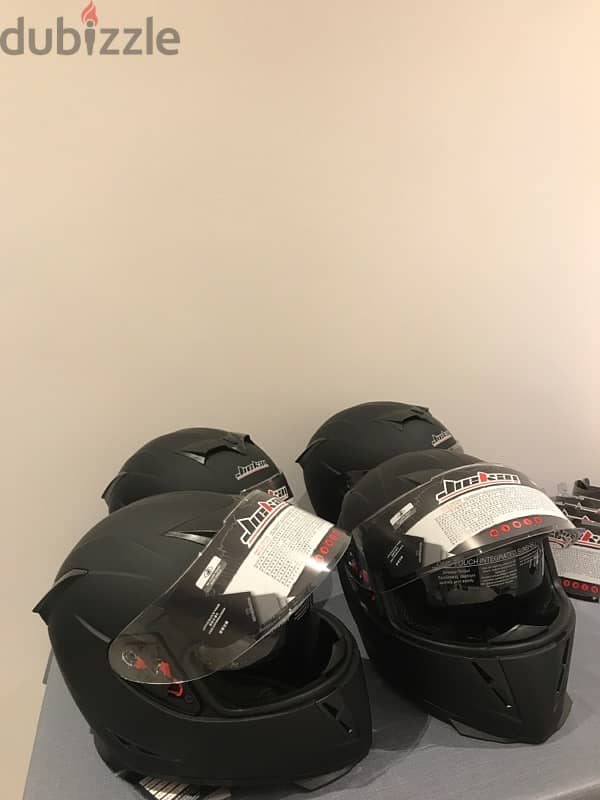 motorcycle  helmets (mat black ) خوذ دراجات نارية اسود مطفي 6