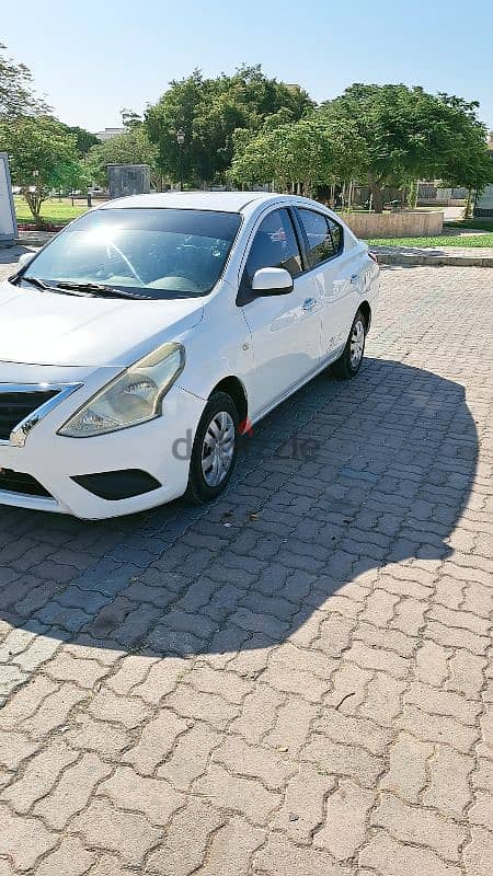 Nissan Sunny 2015 0