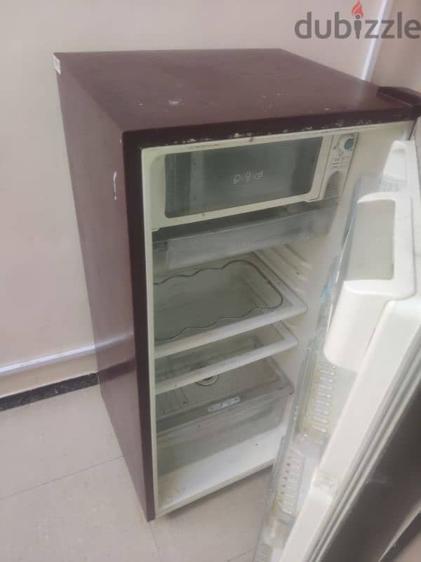 LG refrigerator on urgent sale 1