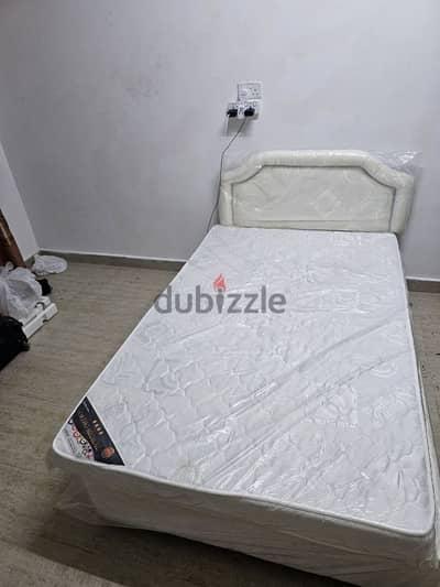 Twin type divan bed