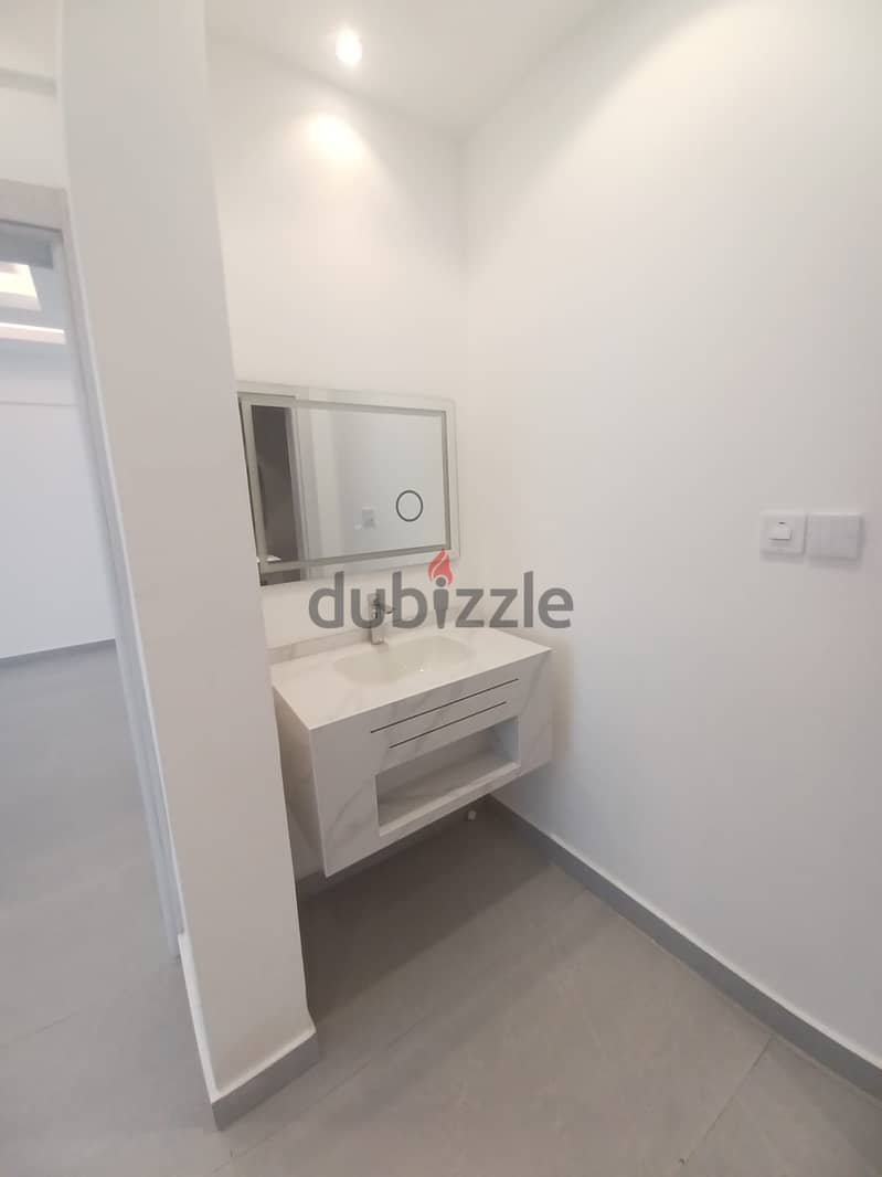 LUXURY APARTMENT FOR RENT NEAR MALL OF MUSCAT/شقة فاخرة للإيجار بالقرب 14