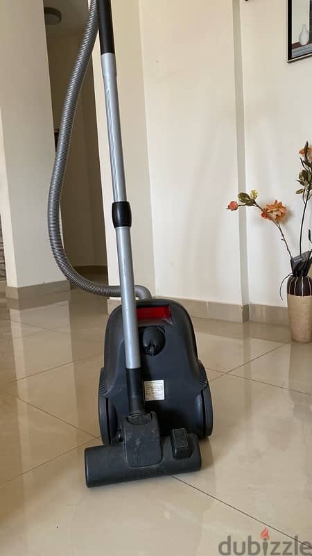 vacuum cleaner 1