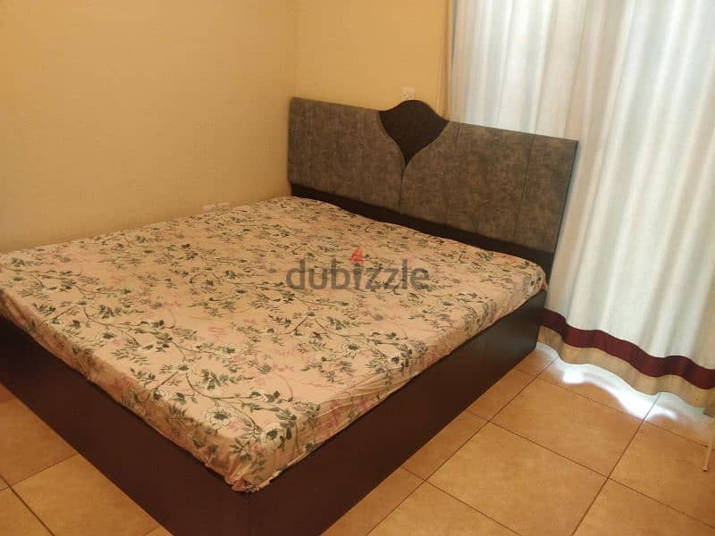 Double Bed king size 0