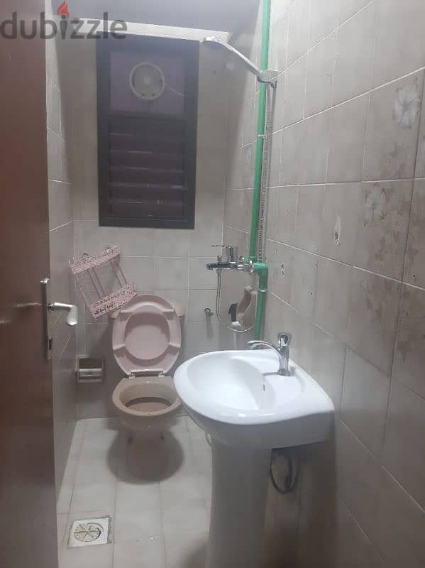 room for rent monthly in Al Khuwair - very good area 3