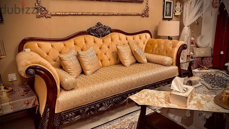 Luxurious Royal Sofa – Elegant & Timeless Design 6