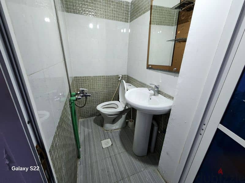 غرفة للايجار ملحق فيلا في العذيبة _ room for rent in oziba 0