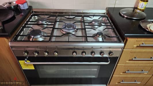 Cooking range- 5 burner