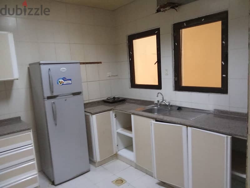 Rooms and studio for rent in alkhwair 1