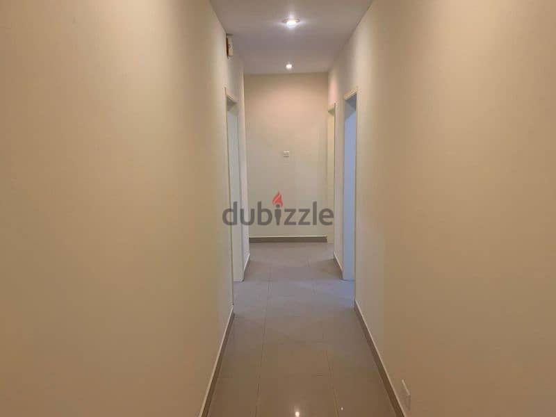 2 bedrooms flat at alkhwier opposite alsafer hotel lwith wifi free 4