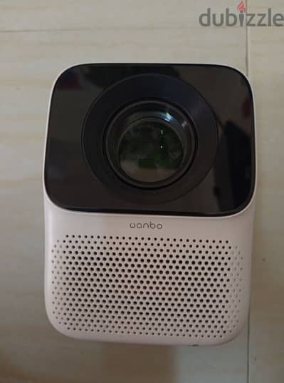 Wanbo T2 Max Smart Portable Projector in a very good condition