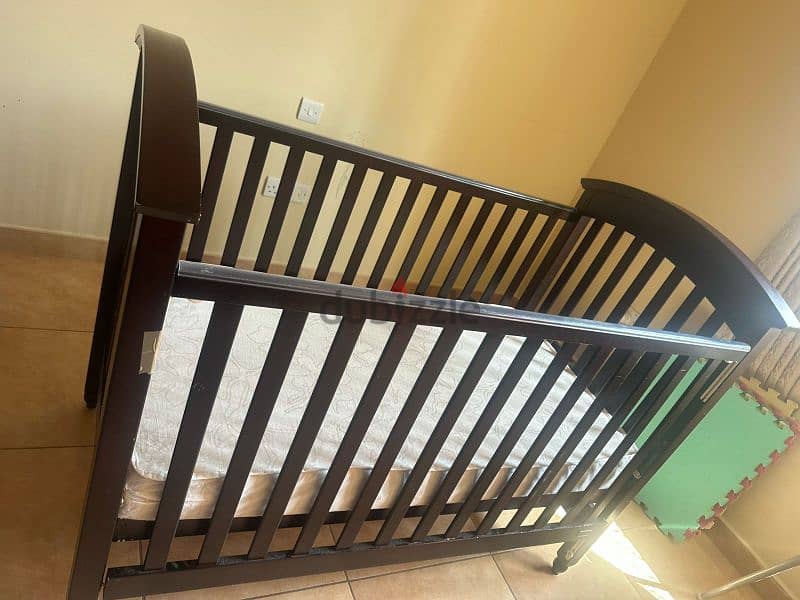 Baby Crib with Mattress and Bumper 1