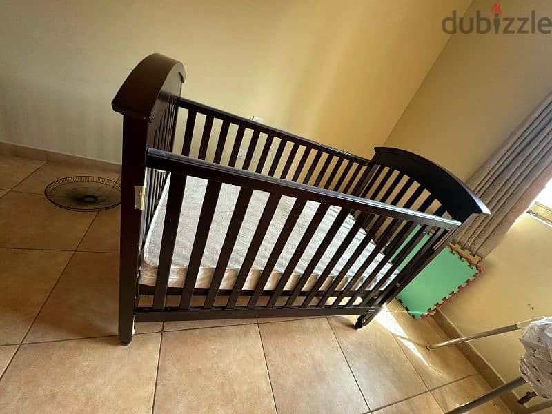 Baby Crib with Mattress and Bumper 3