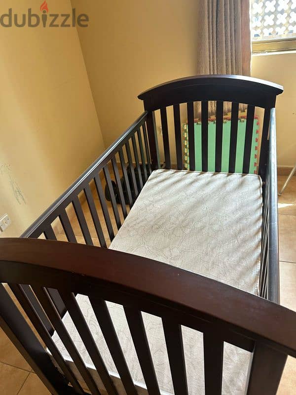 Baby Crib with Mattress and Bumper 4