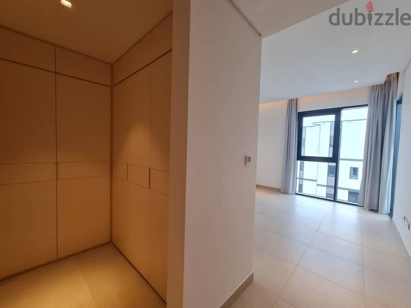 2 BR Luxury Apartment | Al Mouj | Marina & Sea View 9