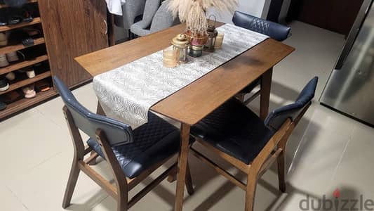 dining set good condition