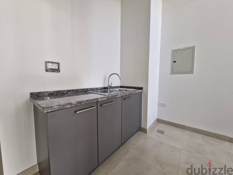 5 BR Beach View Villa | Azaiba | Near Khalili Complex 6